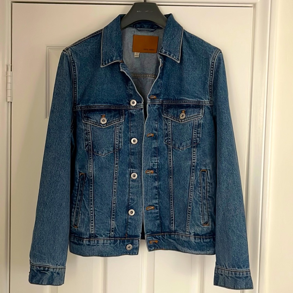 Men’s light wash denim jacket from Mango. Size medium